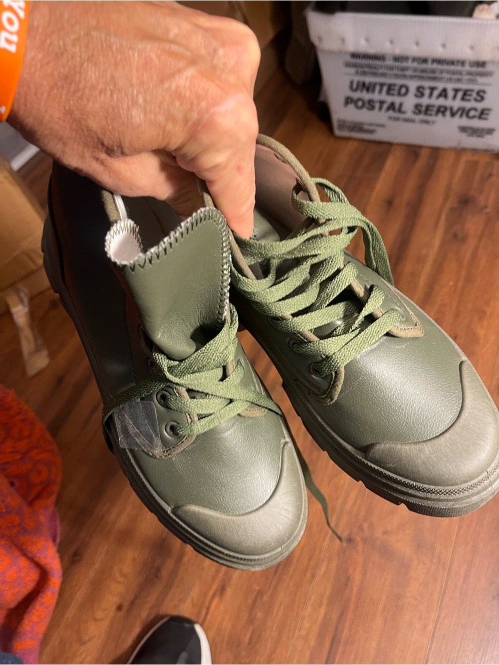 London rag womanโs chunky Olive Green Lace-Up boots . NWOT
